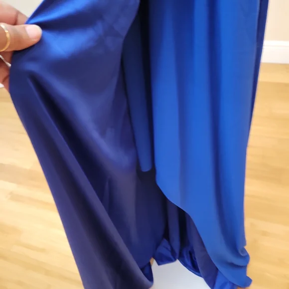 Vince Camuto Cobalt Blue Halter Gown Size 4 - Picture 6 of 8
